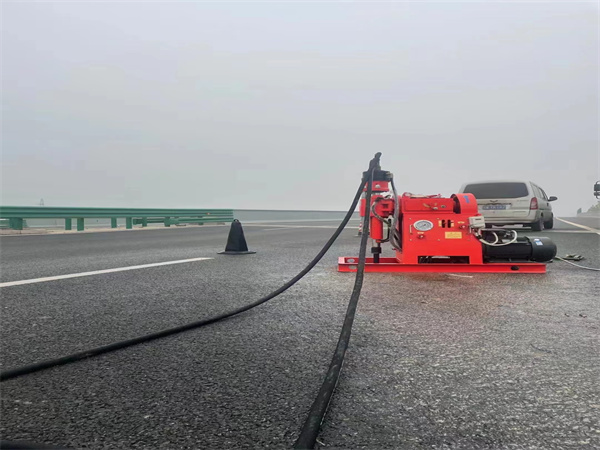 岑巩马路路基路面开裂下沉注浆加固灌浆